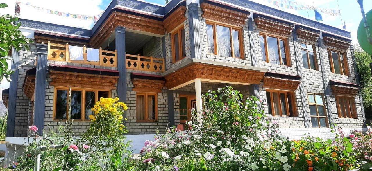 Ladakh Country Inn Leh Kültér fotó
